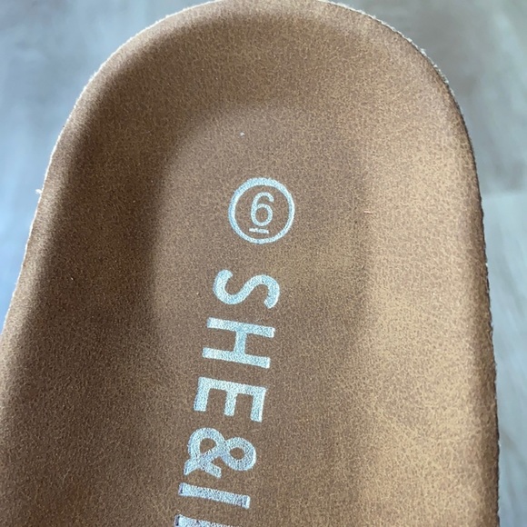 NEW She&In Slip On Sandals - Picture 8 of 8